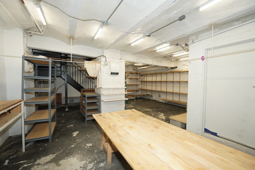 More Photos Of 129 Rivington St, New York Apartments For Lease