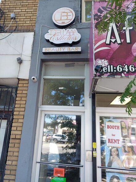 More Photos Of Merrick Blvd, Laurelton Storefront Retail Residential For Sale