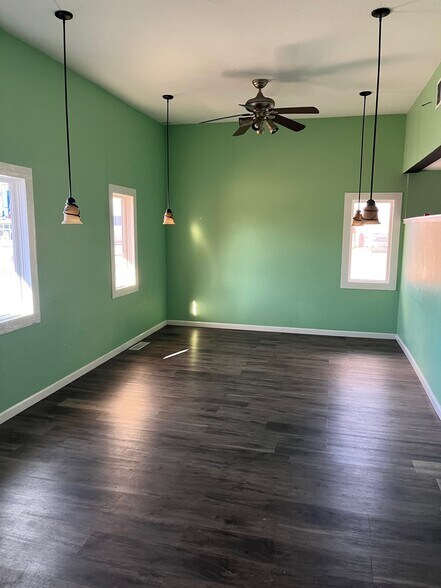 More Photos Of 1305 Lincolnway E, Goshen Restaurant For Sale