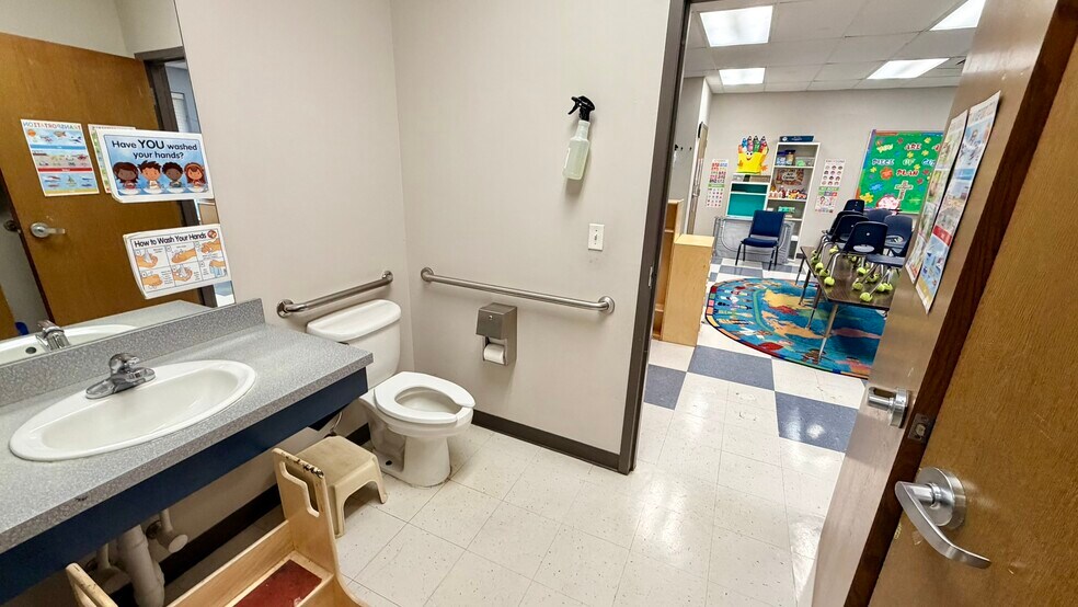 More Photos Of 9113 Blair Rd, Mint Hill Specialty For Lease