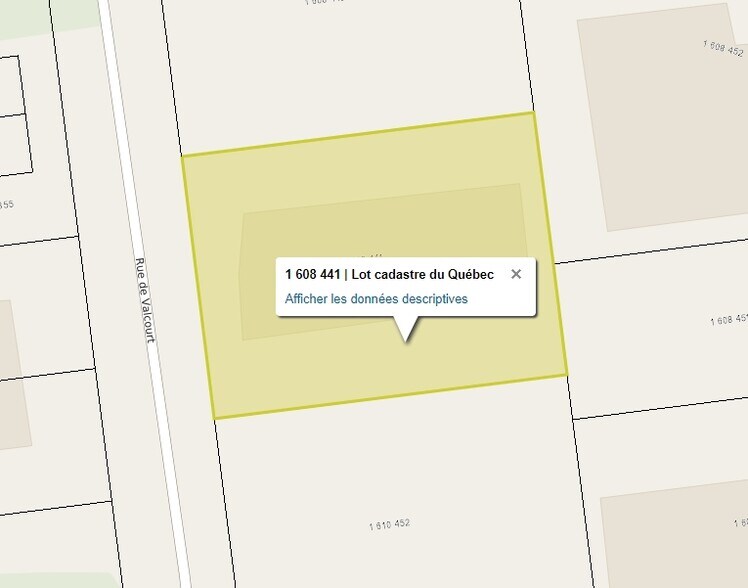 More Photos Of 36-38 Rue de Valcourt, Gatineau Light Distribution For Lease