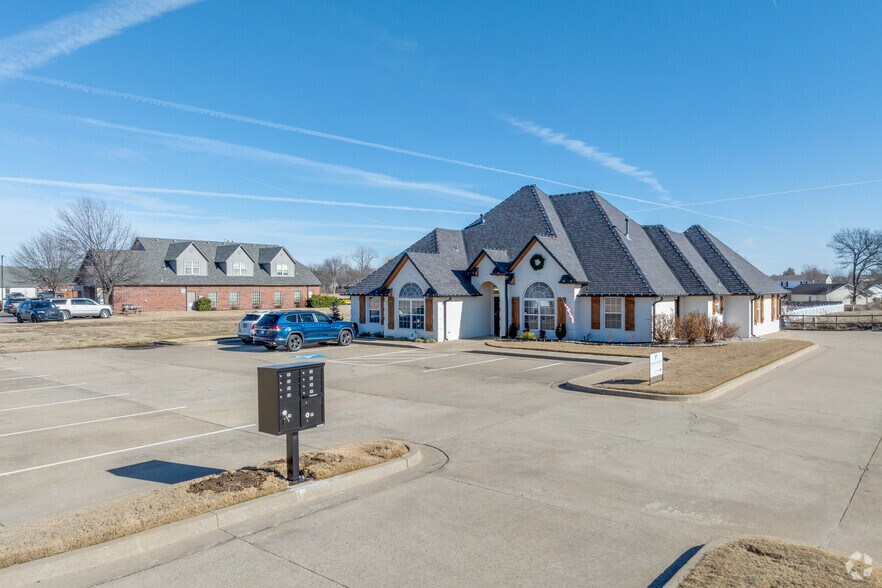 More Photos Of 8813 N 145th East Ave, Owasso Office Residential For Sale
