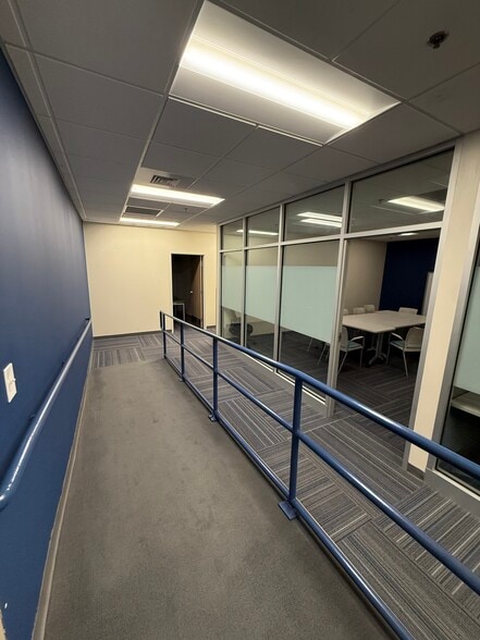 More Photos Of 1024 W Rosedale St, Fort Worth Unknown For Lease