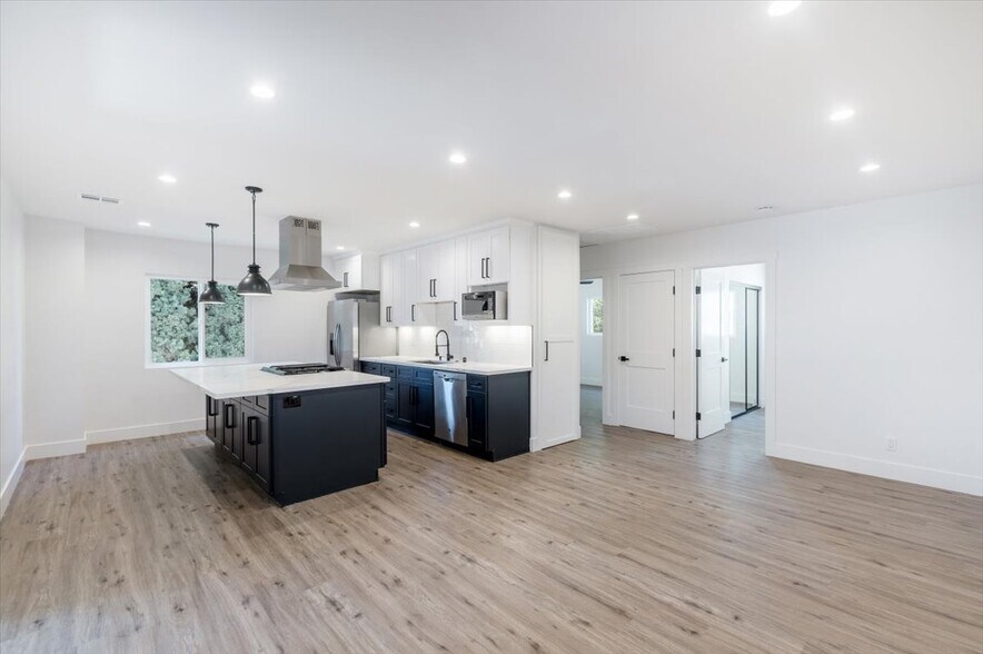 More Photos Of 2420 Grant Ave, Redondo Beach Apartments For Sale