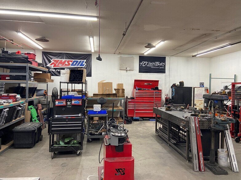 More Photos Of 147 E Aqua Cir, Coeur d'Alene Warehouse For Sale