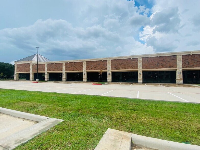 More Photos Of 4899 Highway 6, Missouri City Storefront Retail Office For Sale