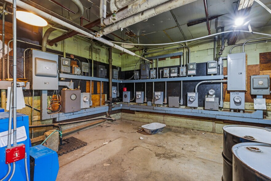 More Photos Of 36 Carpenter Street St, Keene Office For Sale