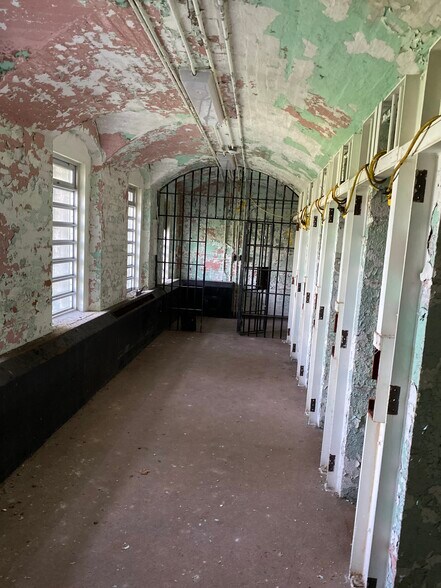 More Photos Of 62 Beckwith Rue E, Perth Flex For Sale