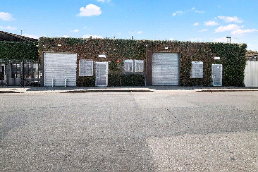 Primary Photo Of 3238 Union Pacific Ave, Los Angeles Industrial For Lease