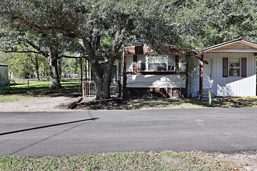 2106 County Road 58, Rosharon, TX 77583 Manufactured Housing Mobile