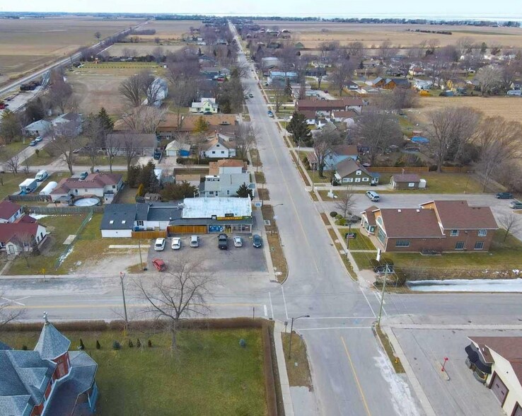 Primary Photo Of 6955-6957 Tecumseh Rd, Lakeshore Convenience Store For Sale