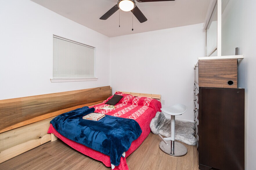 More Photos Of 1535 Arcade Blvd, Sacramento Multifamily For Sale