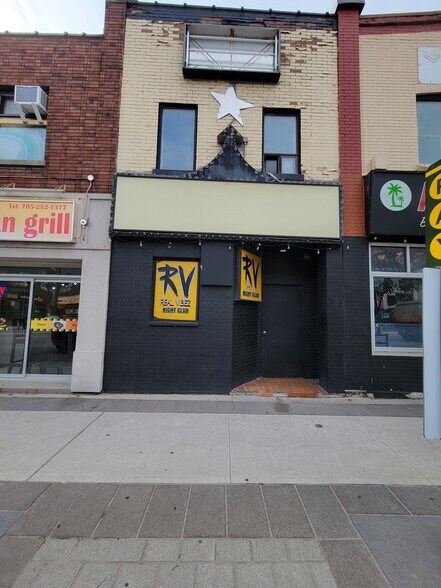 More Photos Of 18-22 Dunlop St W, Barrie Storefront For Lease