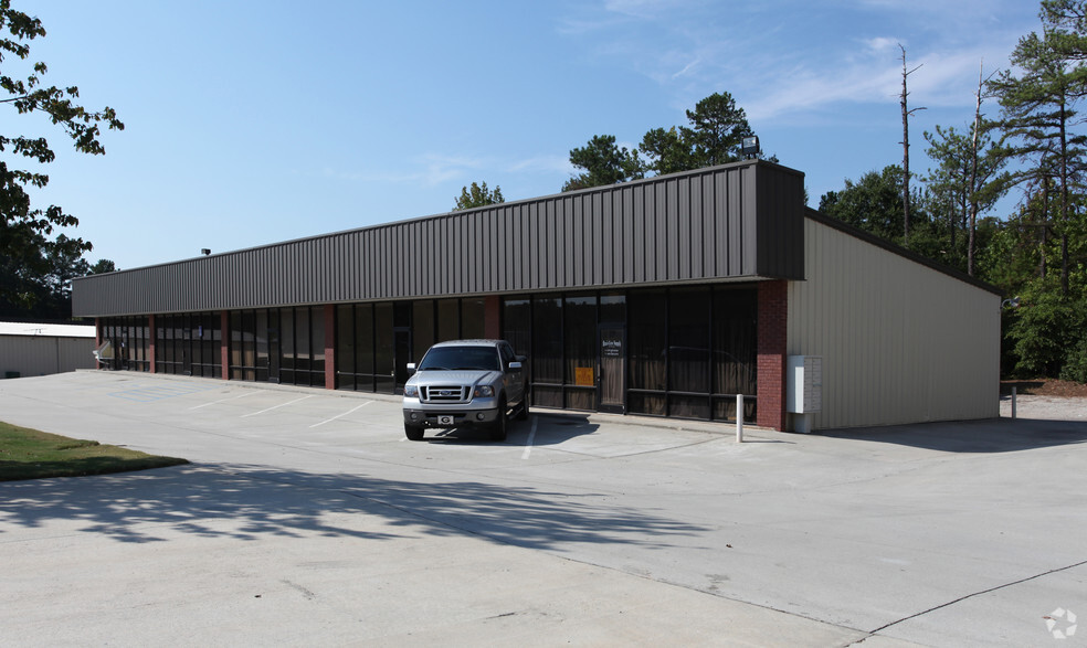 Primary Photo Of 21-29 Pine Grove Rd, Locust Grove Flex For Lease