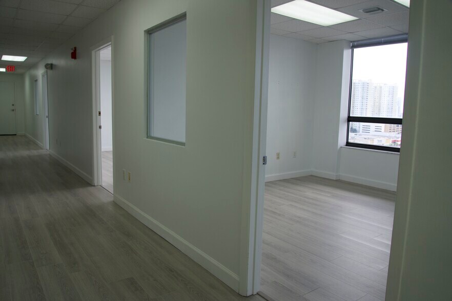 More Photos Of 1250 E Hallandale Beach Blvd, Hallandale Beach Office For Lease
