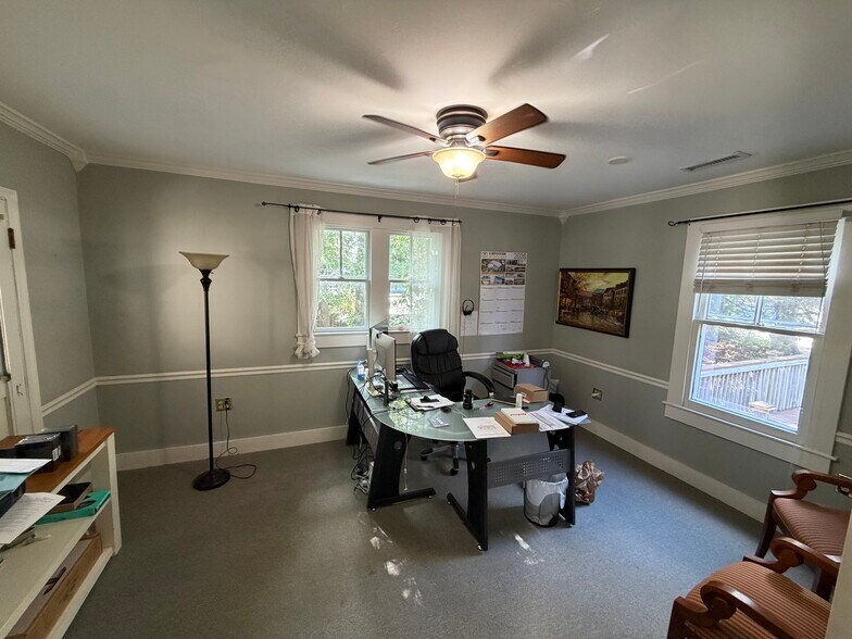 More Photos Of 1524 Ashley River Rd, Charleston Office For Sale
