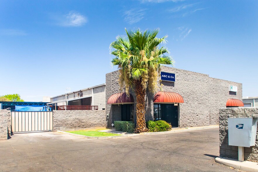 Primary Photo Of 6022 N 57th Ave, Glendale Warehouse For Sale