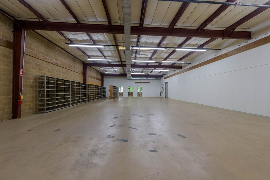 More Photos Of 494 Richardson Rd SE, Calhoun Industrial For Sale