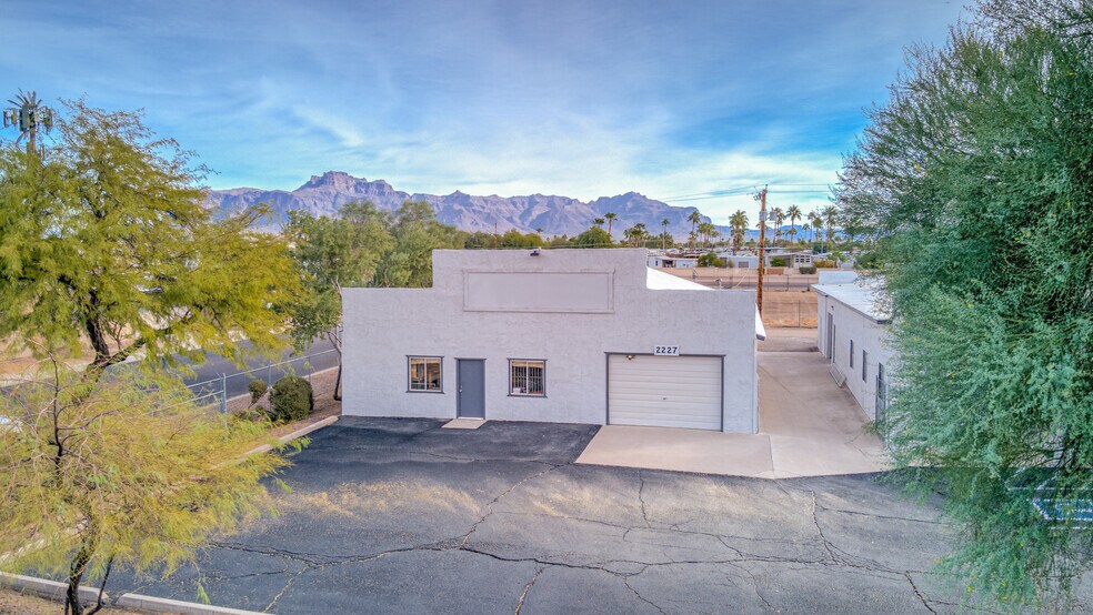 More Photos Of 2227 S Coconino Dr, Apache Junction Warehouse For Sale