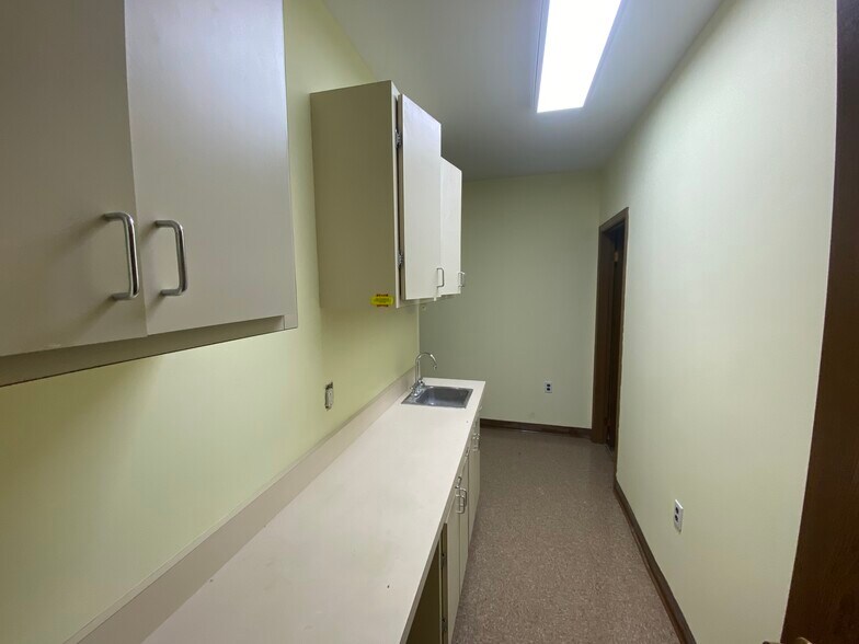 More Photos Of 2949 Elmwood Ave, Buffalo Medical For Lease