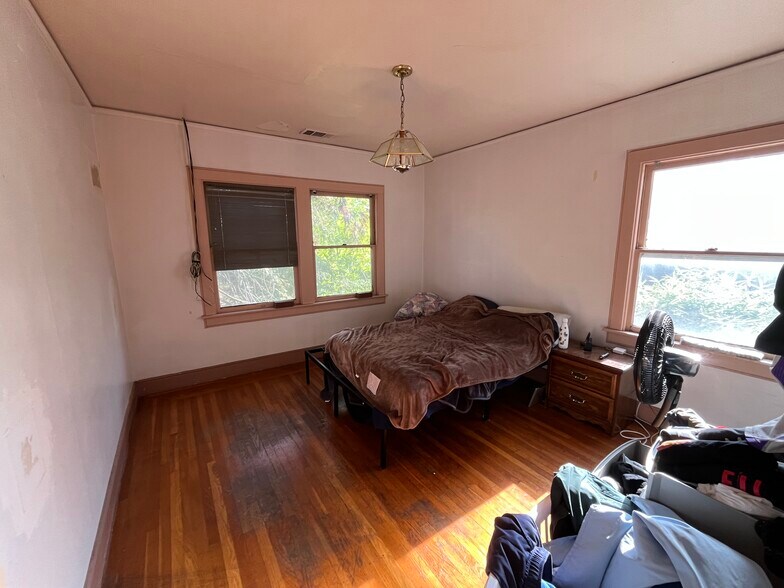 More Photos Of 3121 Broadway, Sacramento Storefront Retail Residential For Sale