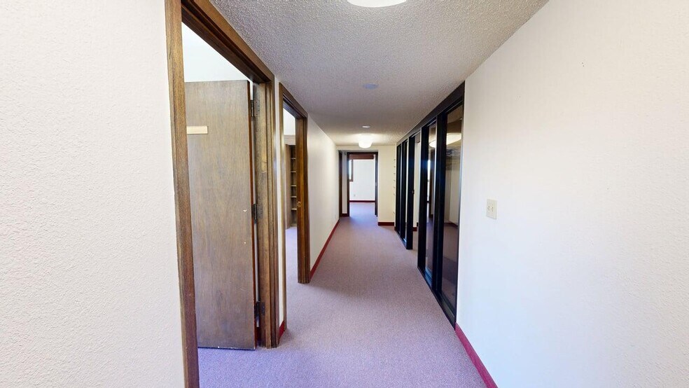 More Photos Of 11 E Airport Rd, Billings Office For Lease