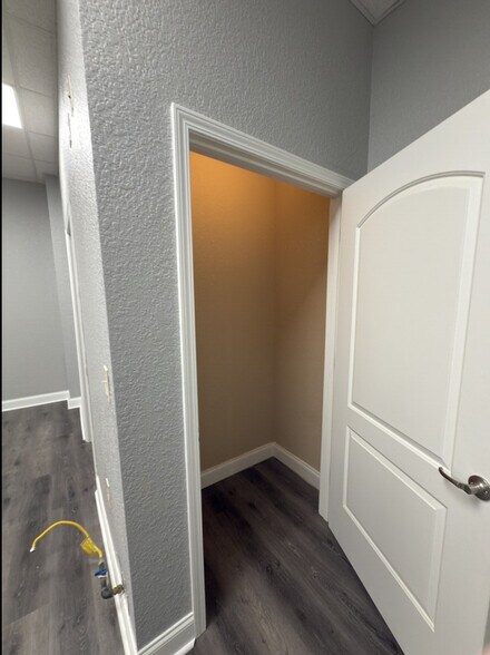 More Photos Of 1030 Wintergap Rd, Oliver Springs Office For Sale