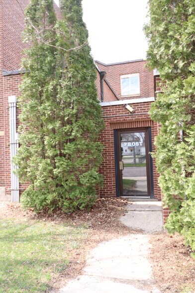 More Photos Of 115 W 3rd St Fr W 3rd, Frost Apartments For Sale