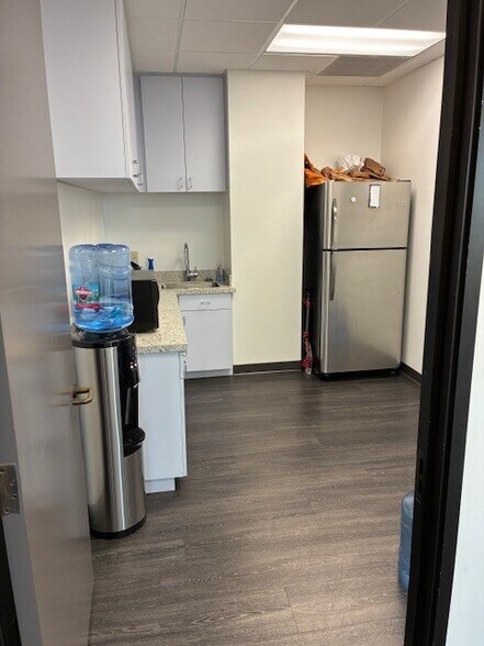 More Photos Of 1801 Century Park E, Los Angeles Office For Lease