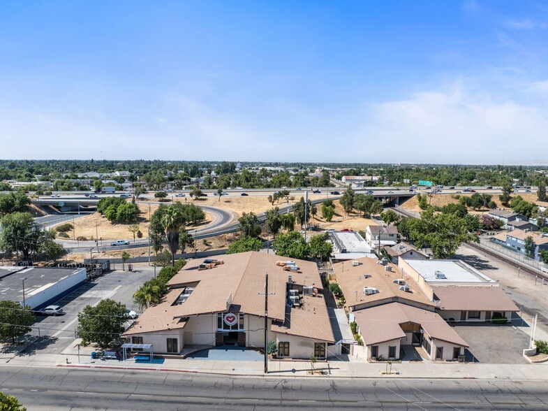 More Photos Of 1921 E Belmont Ave, Fresno Lodge Meeting Hall For Sale