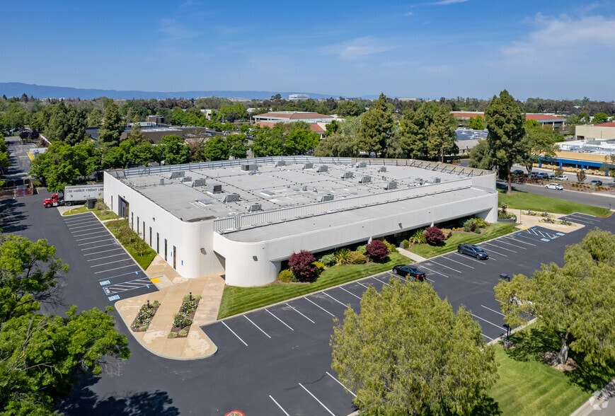 More Photos Of 1561 Buckeye Dr, Milpitas Light Manufacturing For Lease