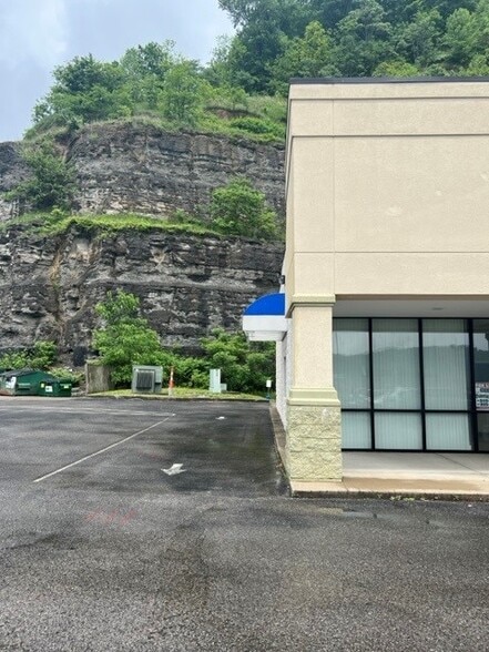 More Photos Of 75-77 Norman Morgan Blvd, Logan Unknown For Lease