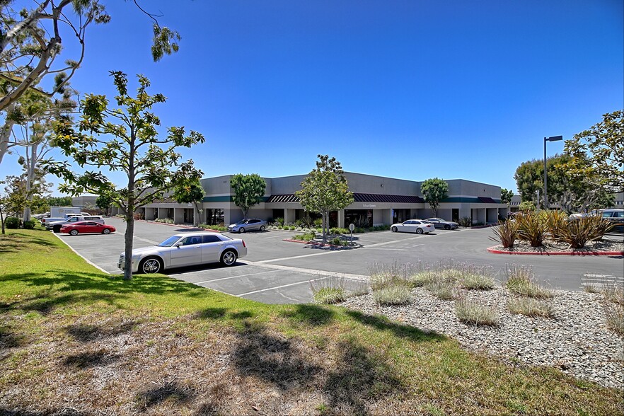 More Photos Of 1937 Goodyear Ave, Ventura Warehouse For Lease