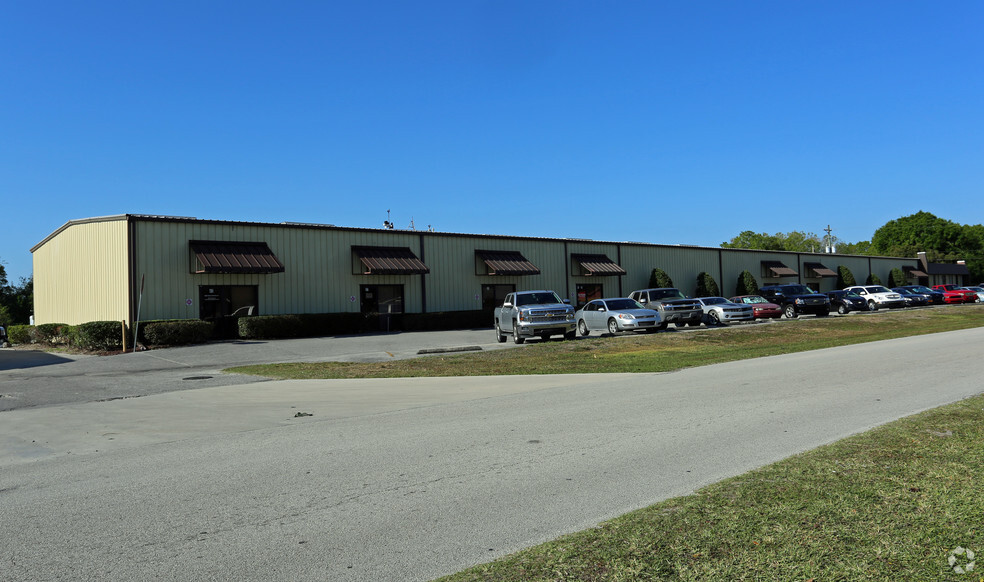 Primary Photo Of 7 E 17th St, Saint Cloud Warehouse For Lease