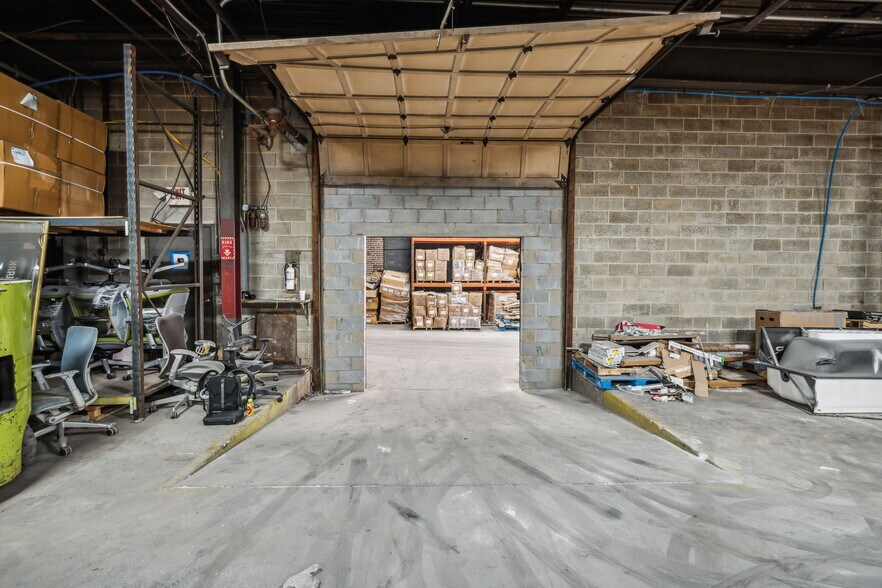 More Photos Of 2901 N 18th St, Philadelphia Warehouse For Sale