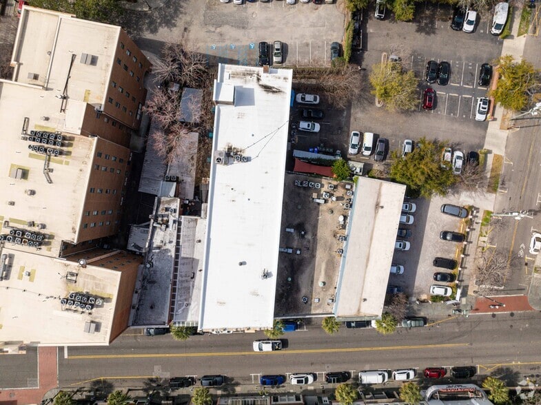 More Photos Of 445 King St, Charleston Office For Lease