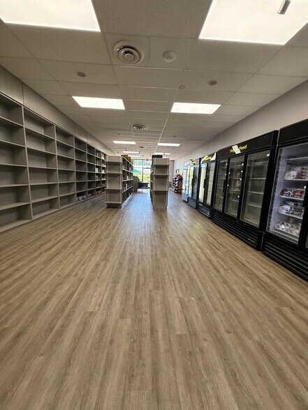 More Photos Of 270 St. Claire Dr, Alpharetta Unknown For Lease