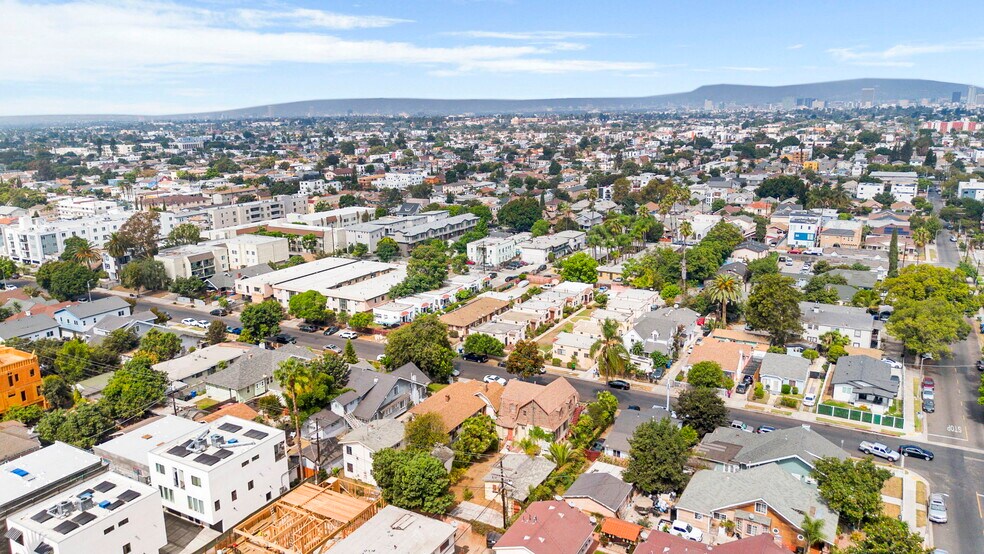 More Photos Of 1166 W 39th Pl, Los Angeles Apartments For Sale
