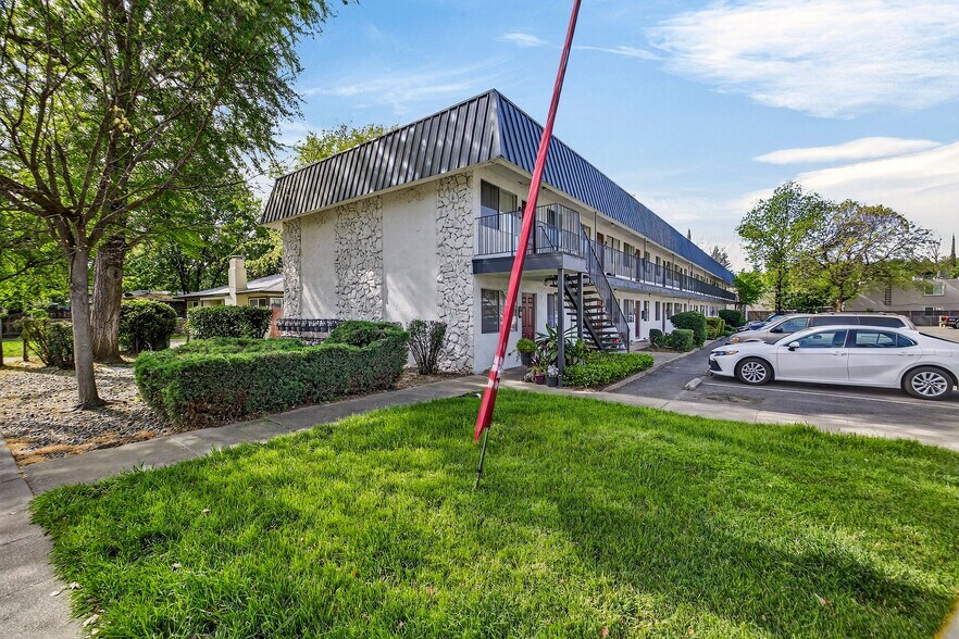 More Photos Of 1431-1435 Warner St, Chico Apartments For Sale