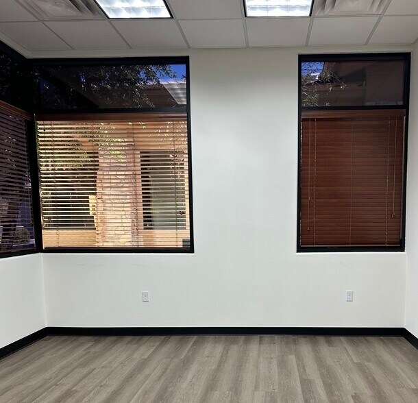 More Photos Of 2173 E Warner Rd, Tempe Medical For Lease