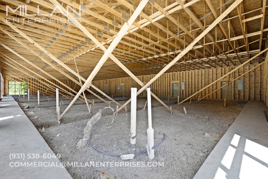 More Photos Of 1568 Donelson Pkwy, Dover General Retail For Lease