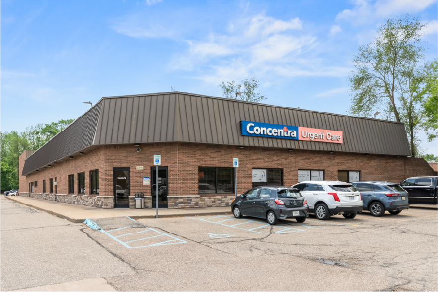 Primary Photo Of 34087-34095 Plymouth Rd, Livonia Medical For Sale