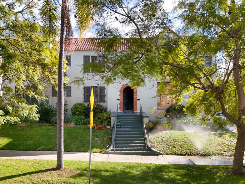 More Photos Of 1040 S Longwood Ave, Los Angeles Apartments For Sale