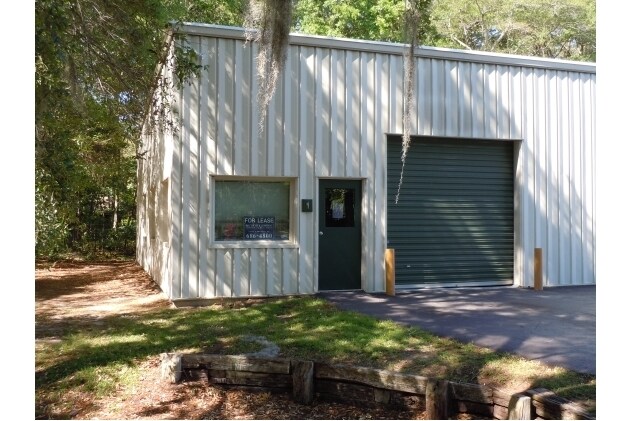 More Photos Of 148 Island Dr, Hilton Head Warehouse For Sale