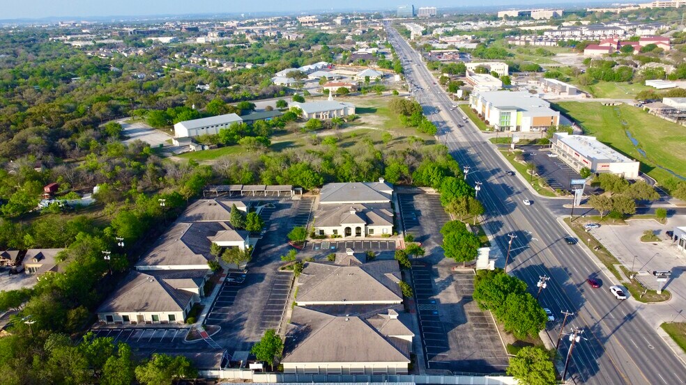 More Photos Of 9643 Huebner Rd, San Antonio Medical For Lease