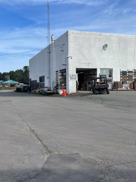 Primary Photo Of 419 State Route 17B, Monticello Freestanding For Sale