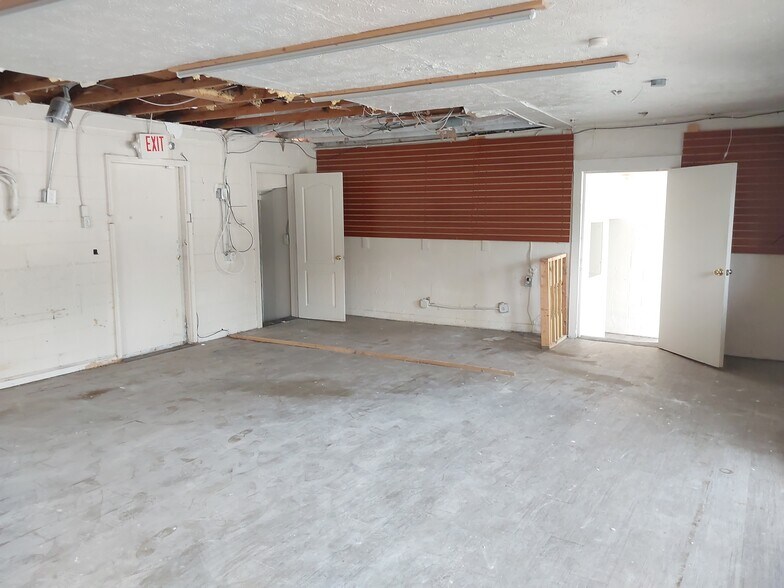 More Photos Of 2464 Winder Hwy, Dacula Storefront For Sale