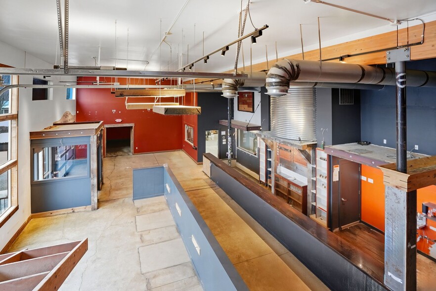 More Photos Of 4110 S Bowdish Rd, Spokane Flex For Sale