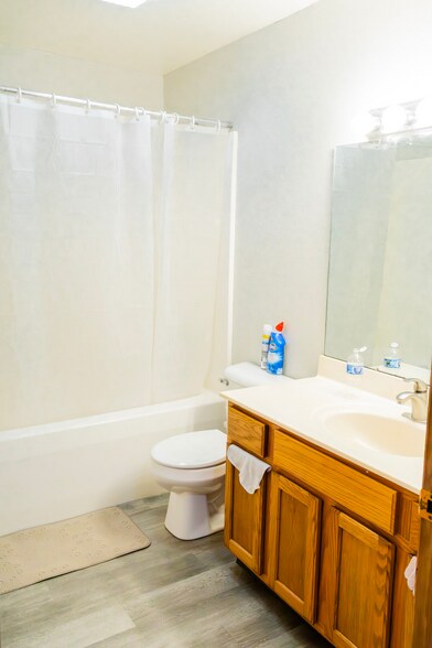 More Photos Of 517 Trail Side Dr, Deforest Apartments For Sale