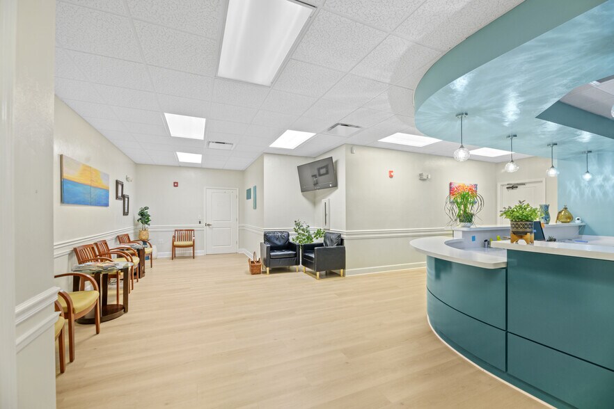 More Photos Of 3606 Maclay Blvd S, Tallahassee Medical For Lease